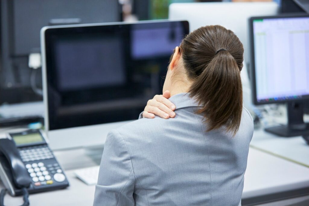 woman with sore neck